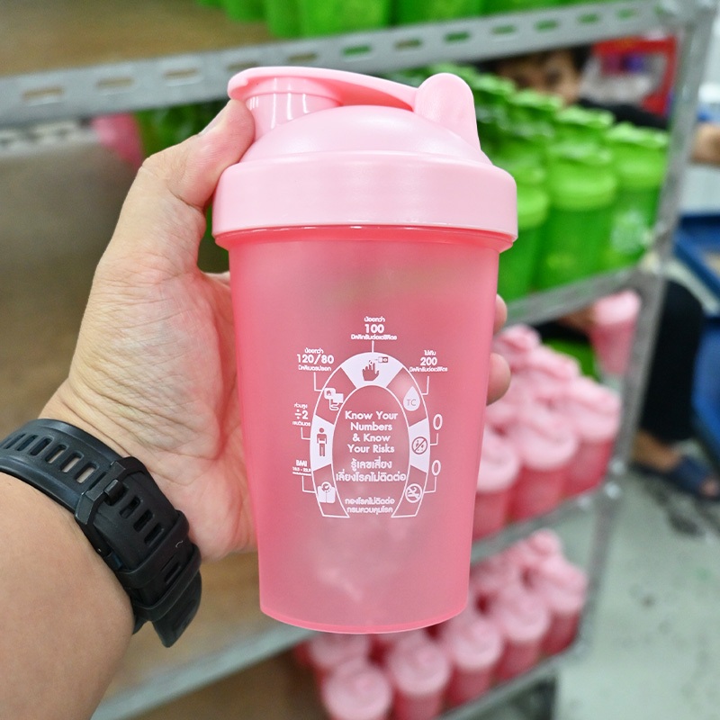 how-to-choose-right-shaker-cup | กระบอกน้ำ พรีเมี่ยม พร้อมบริการสกรีนโลโก้ how-to-choose-right-shaker-cup